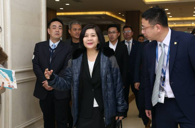 泰國領事到訪，安琪兒海外初謀